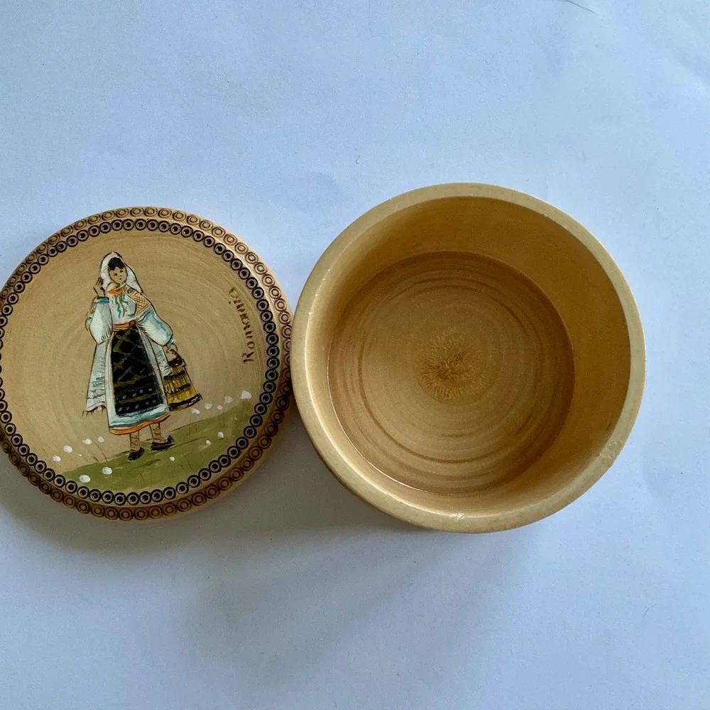 VTG Romania Hand Painted Carved Wooden Trinket Box Folk Art Lacquered Pyrography
